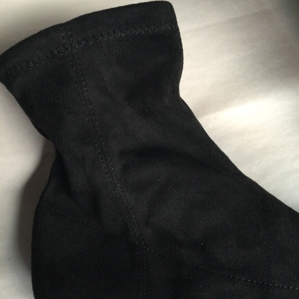 Rebecca Minkoff Black Ankle Boots - Picture 4 of 11